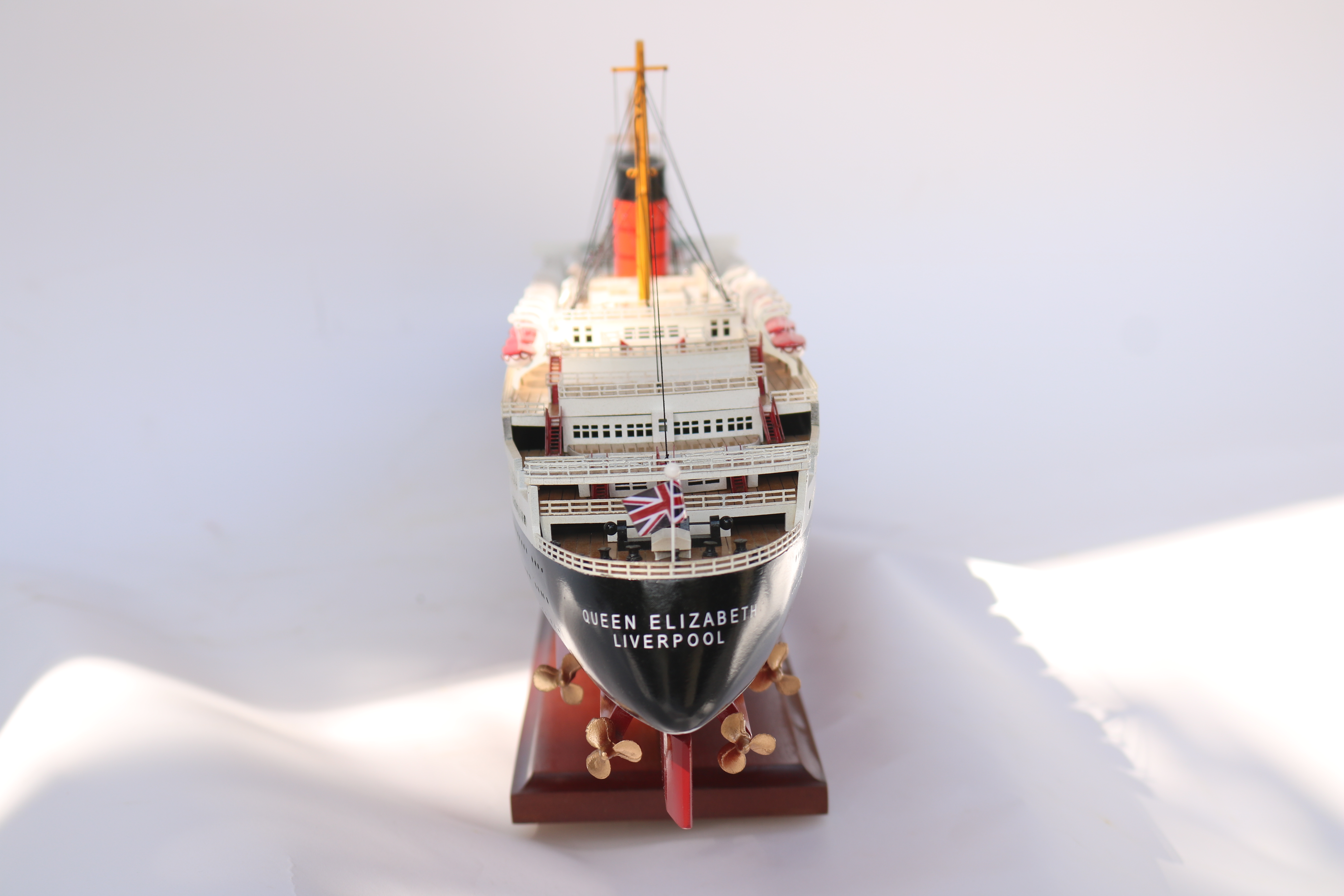 RMS QUEEN ELIZABETH CRUISE SHIP MODEL - 34"