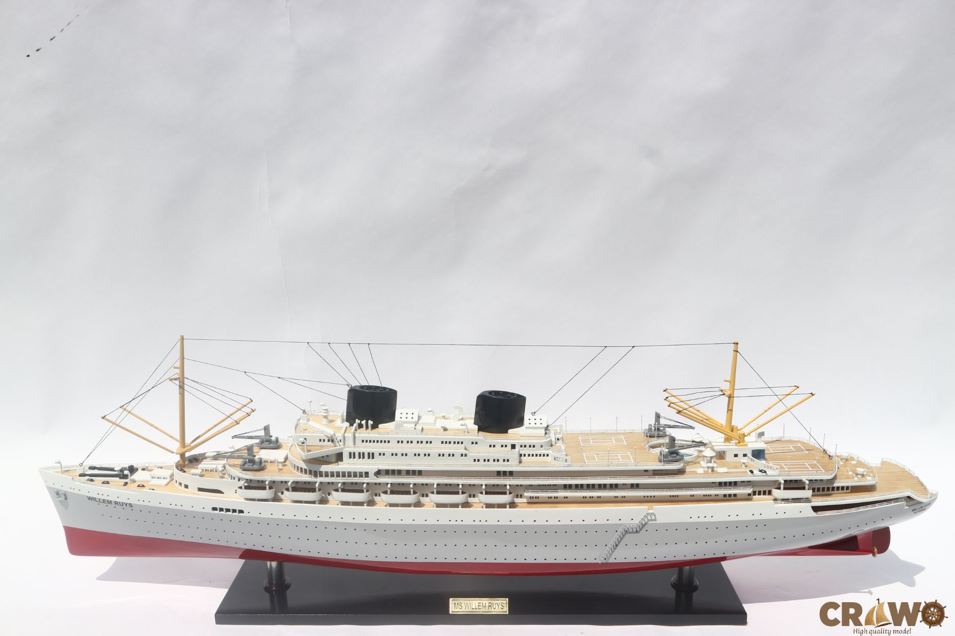 MS WILLEM RUYS CRUISE SHIP MODEL 39"