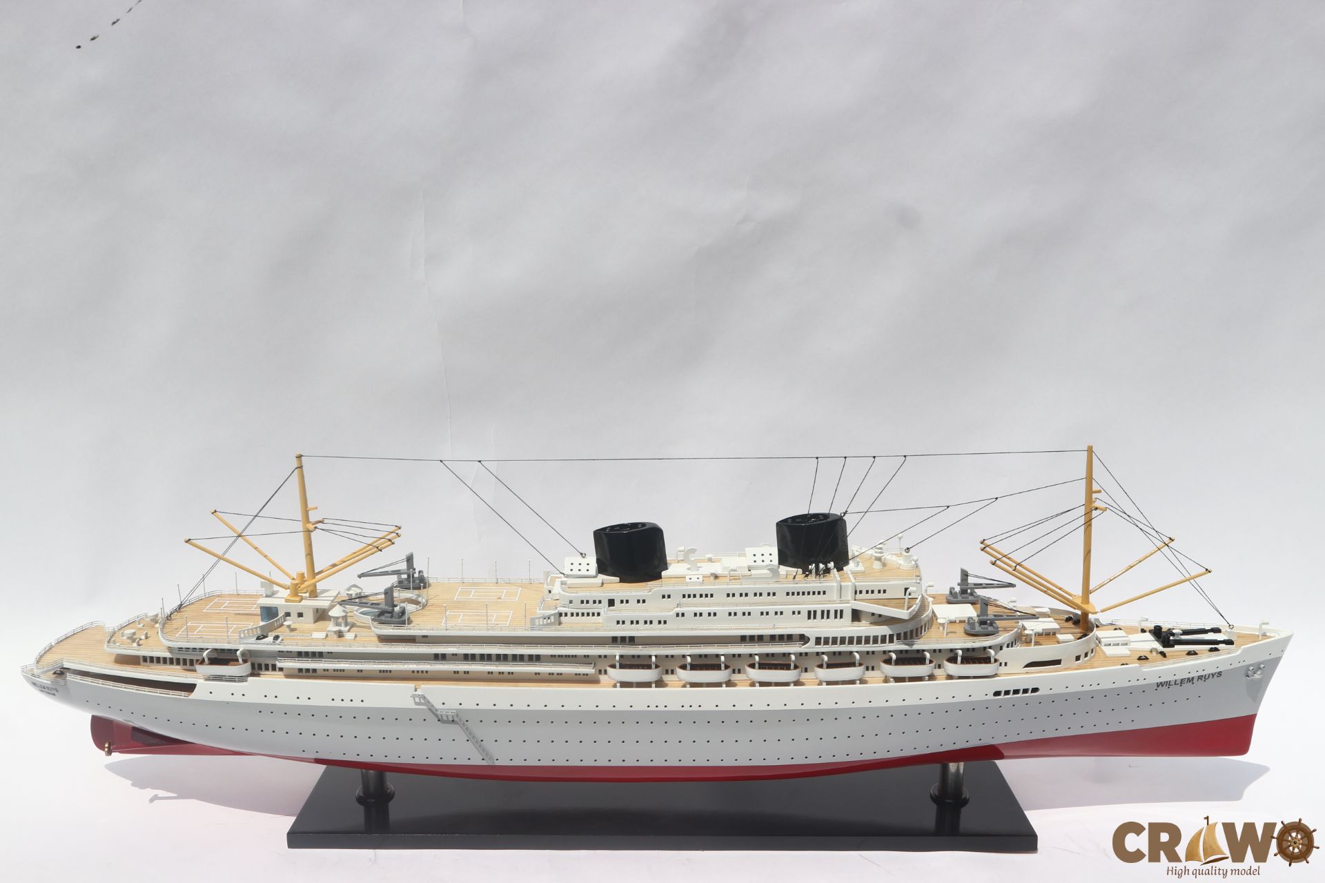 MS WILLEM RUYS CRUISE SHIP MODEL 39"