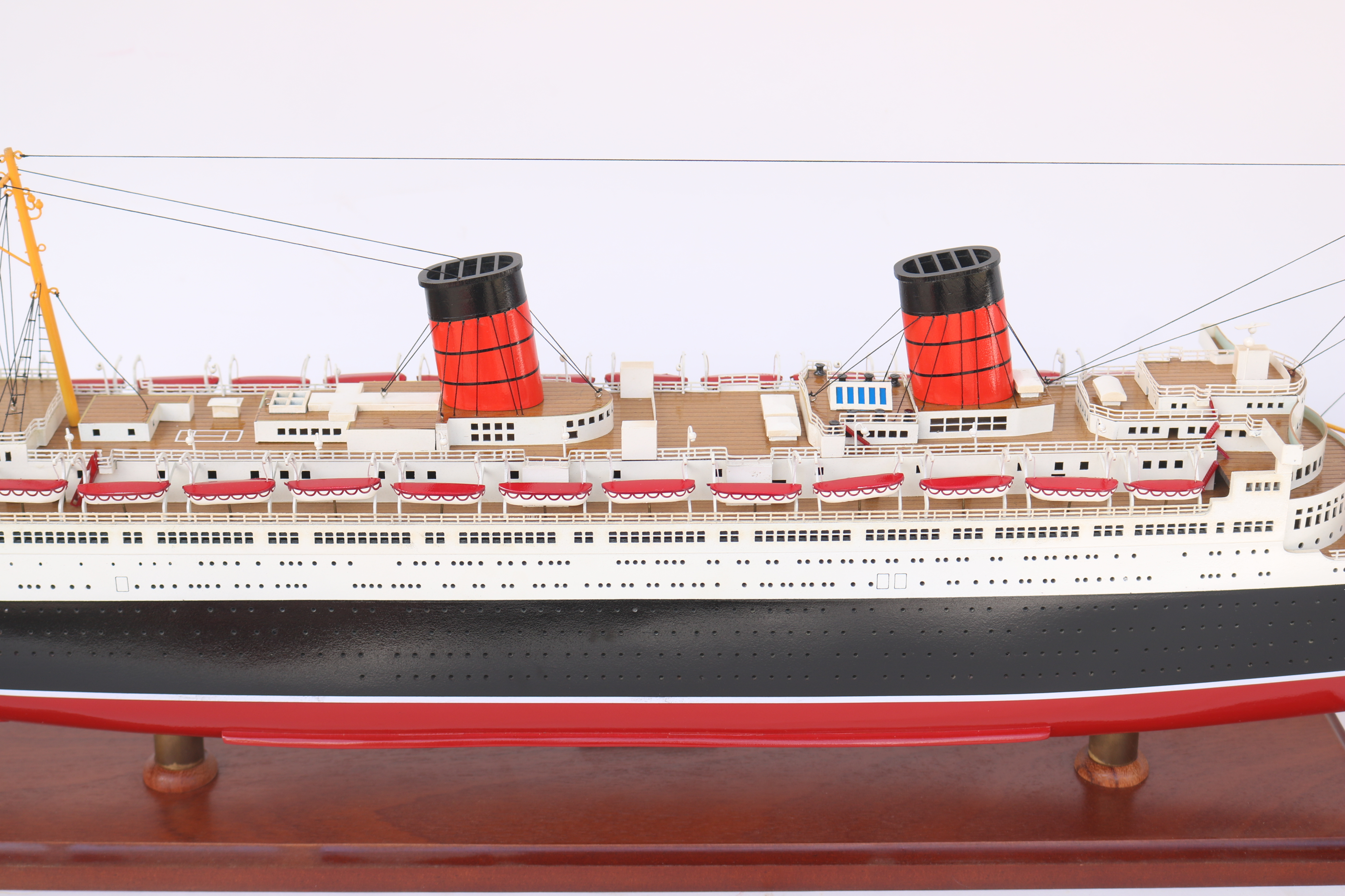 Cruise ship model 34" - Copy - Copy