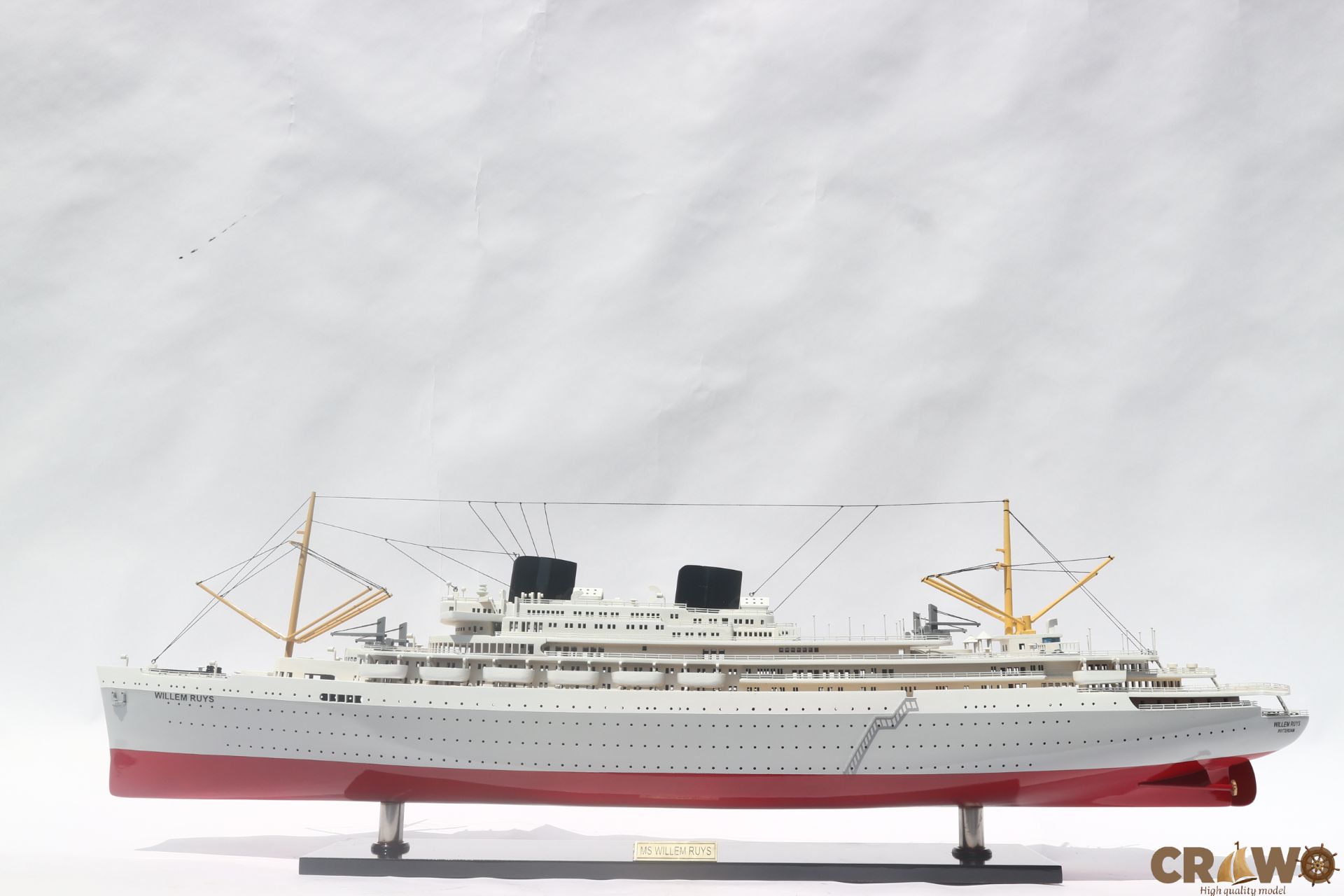 MS WILLEM RUYS CRUISE SHIP MODEL 39"