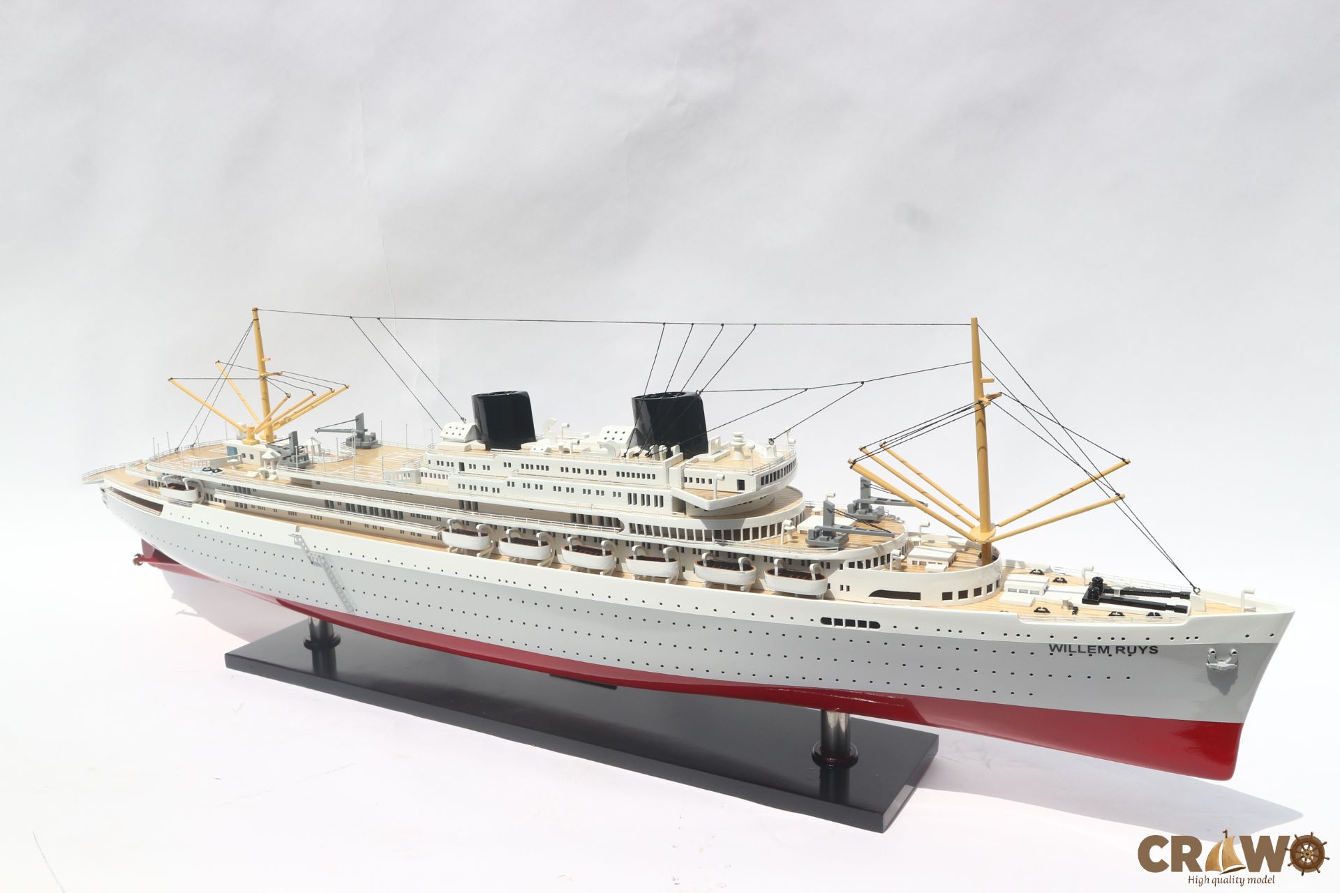 MS WILLEM RUYS CRUISE SHIP MODEL 39"