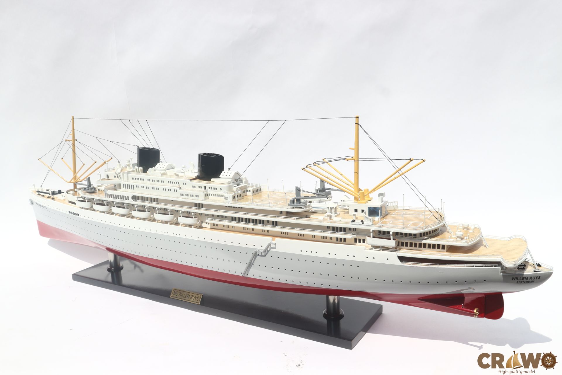 MS WILLEM RUYS CRUISE SHIP MODEL 39"